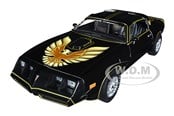 Modellauto - Greenlight 1979 Pontiac Firebird TA Trans Am Black with Hood Phoenix Rocky II 1979 Movie 1:24 Scale Diecast Model Car - 0810087063641
