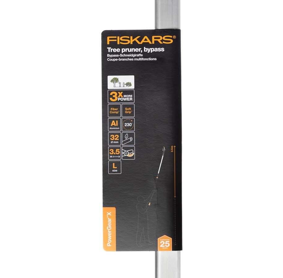 Gartengeräte - Fiskars PowerGear™ X Tree Pruner UPX82 - 1023625