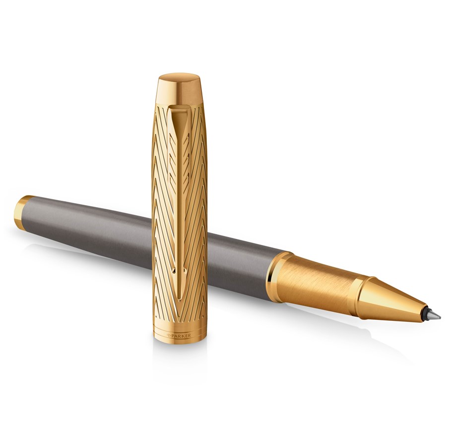 Utensilien zum Schreiben und Zeichnen - Parker IM  Pioneers Collection Rollerball Pen | Grey Lacquer with Gold Cap & Trims | Fine Point | Black Ink | Gift Box - 2200955